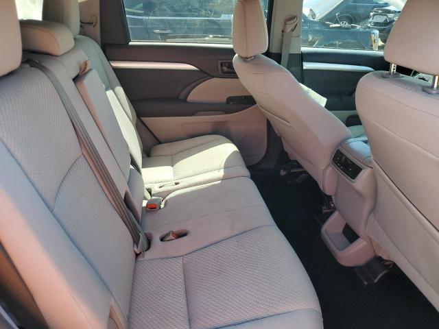 Photo 11 from auction – 2016 TOYOTA HIGHLANDER with VIN 5TDZKRFH1GS169261