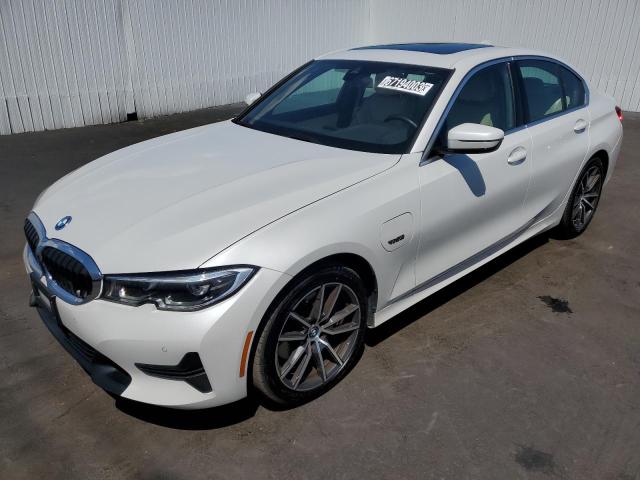 BMW 330E 2022 with VIN 3MW5P7J02N8C66039 - Photo from auction