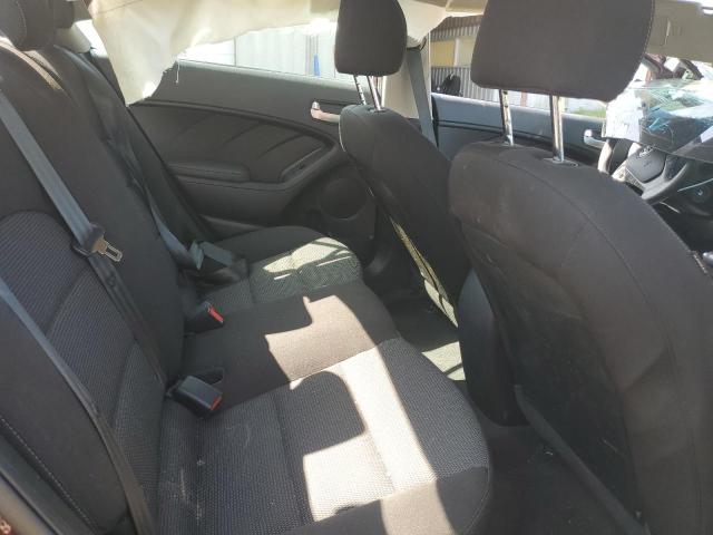Zdjęcie 10 z aukcji – 2017 KIA FORTE LX z VIN 3KPFK4A73HE153174