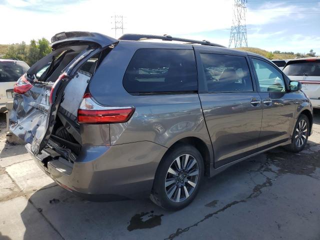 Photo 3 from auction – 2018 TOYOTA SIENNA XLE with VIN 5TDDZ3DC7JS206508
