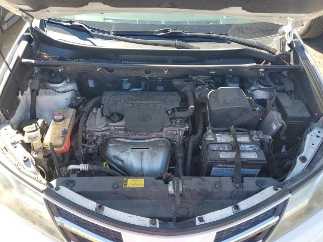 Photo 11 from auction – 2015 TOYOTA RAV4 LE with VIN JTMZFREV0FD047660