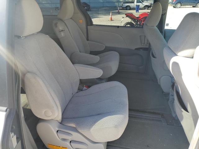 Photo 11 from auction – 2012 TOYOTA SIENNA LE with VIN 5TDKK3DC3CS243621