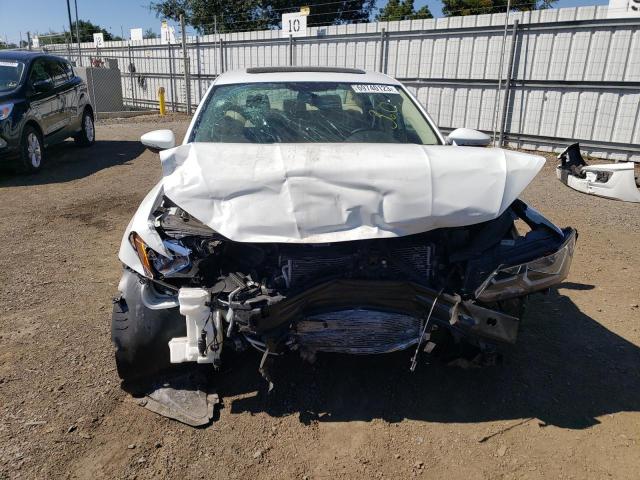 Photo 5 from auction – 2017 VOLKSWAGEN PASSAT SE with VIN 1VWBT7A39HC024550