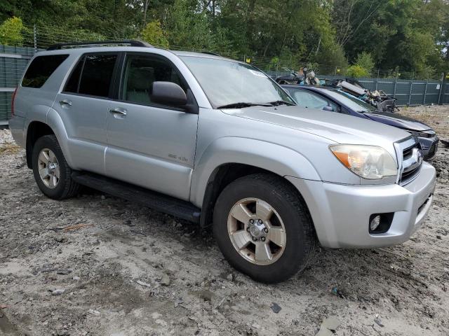 Снимка 4 от търг – 2006 TOYOTA 4RUNNER SR с VIN JTEBU14RX60103541