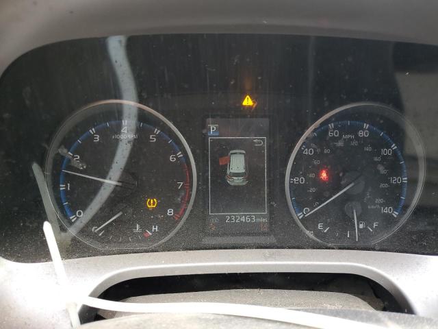 Photo 9 from auction – 2018 TOYOTA RAV4 LE with VIN JTMZFREV2JJ190376