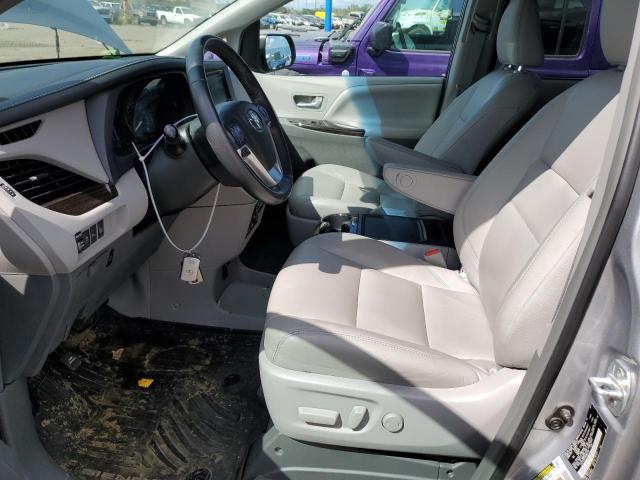 Photo 7 from auction – 2017 TOYOTA SIENNA XLE with VIN 5TDYZ3DC2HS862210