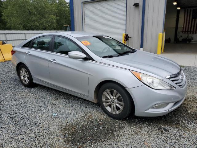 Photo 4 from auction – 2013 HYUNDAI SONATA GLS with VIN 5NPEB4AC3DH705058