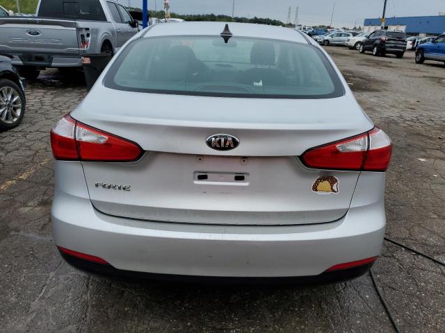 Photo 6 from auction – 2016 KIA FORTE LX with VIN KNAFK4A65G5611828