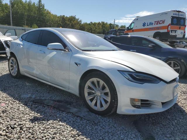 Снимка 4 от търг – 2019 TESLA MODEL S с VIN 5YJSA1E23KF339149