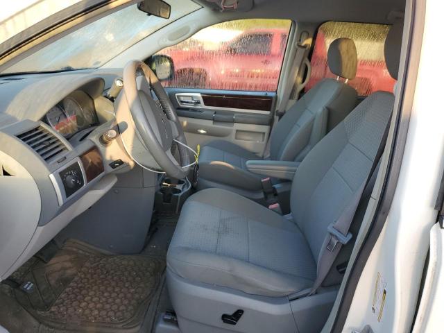 Photo 7 from auction – 2010 CHRYSLER TOWN & COU with VIN 2A4RR5D18AR193996