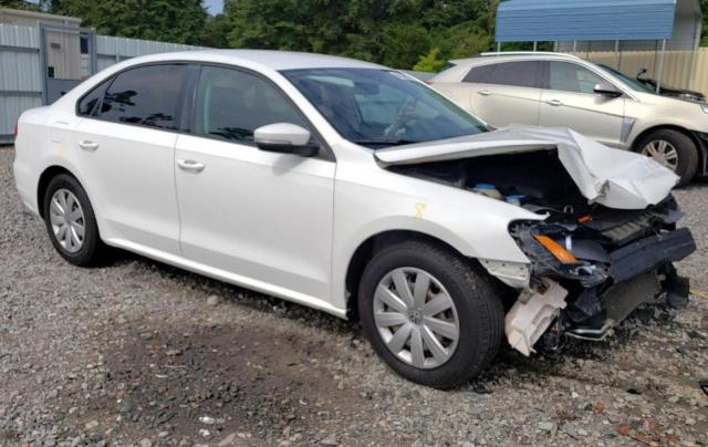 Photo 4 from auction – 2013 VOLKSWAGEN PASSAT S with VIN 1VWAP7A37DC045844