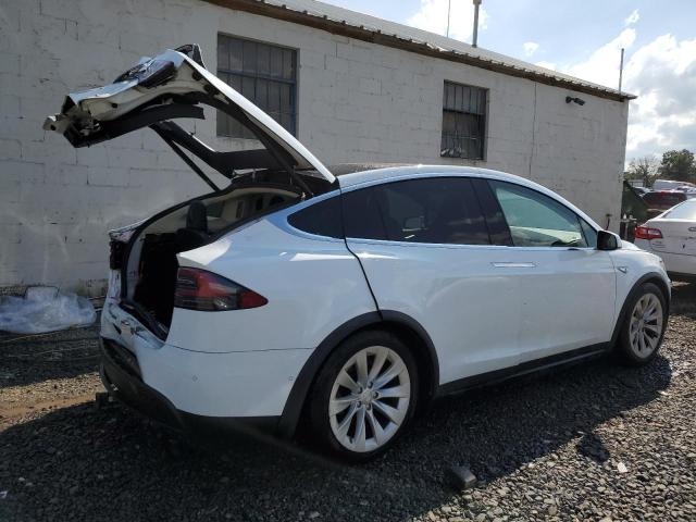 Photo 3 from auction – 2016 TESLA MODEL X with VIN 5YJXCAE21GF003331