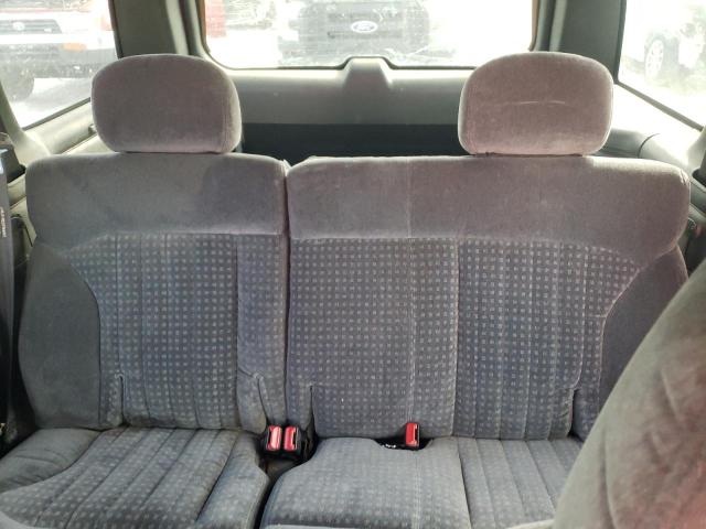 Photo 10 from auction – 2000 CHEVROLET BLAZER with VIN 1GNDT13W8Y2361000