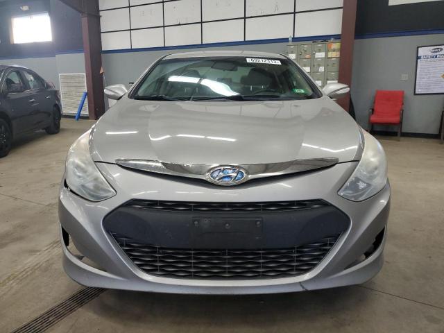 Photo 5 from auction – 2011 HYUNDAI SONATA HYB with VIN KMHEC4A41BA005450