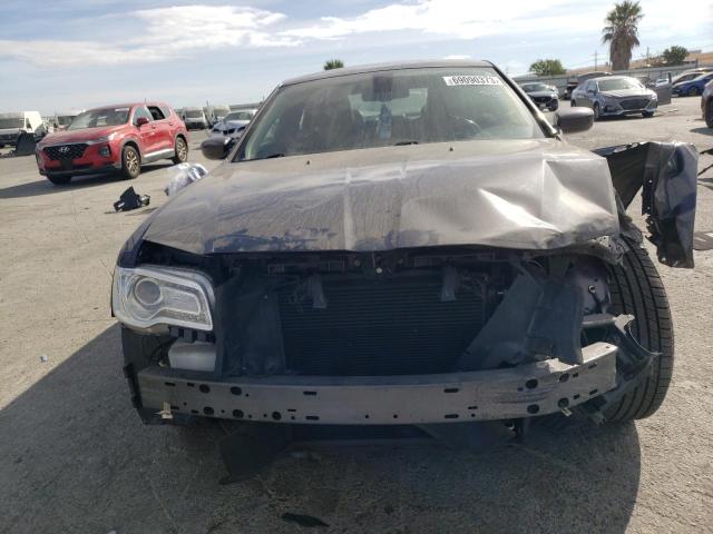 Photo 5 from auction – 2015 CHRYSLER 300 LIMITE with VIN 2C3CCAAG3FH931400