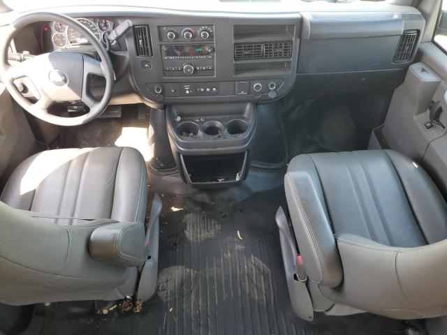 Photo 8 from auction – 2018 CHEVROLET EXPRESS G2 with VIN 1GCWGAFPXJ1343426