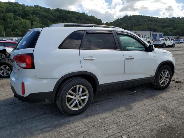 Photo 3 from auction – 2015 KIA SORENTO LX with VIN 5XYKTCA67FG638110