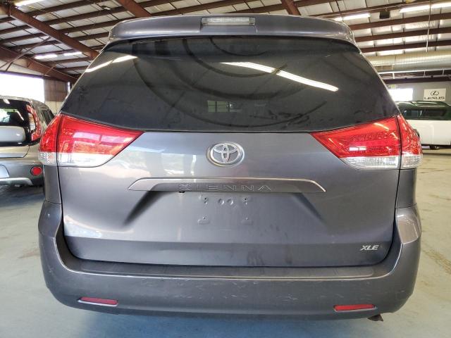 Photo 6 from auction – 2011 TOYOTA SIENNA XLE with VIN 5TDYK3DC4BS146694
