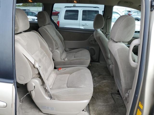 Photo 10 from auction – 2010 TOYOTA SIENNA CE with VIN 5TDKK4CC3AS337843