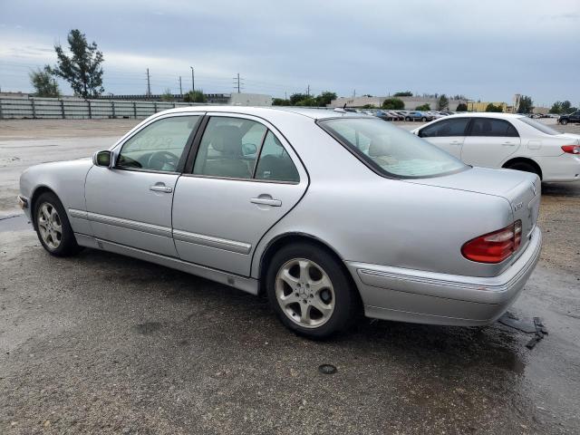 Photo 2 from auction – 2002 MERCEDES-BENZ E 320 with VIN WDBJF65J32B447340