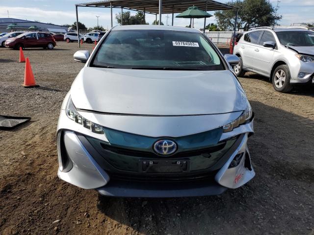 Photo 5 from auction – 2018 TOYOTA PRIUS PRIM with VIN JTDKARFP8J3075950