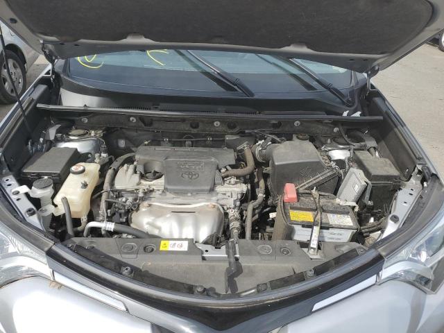 Photo 11 from auction – 2018 TOYOTA RAV4 LE with VIN JTMBFREV8JJ201642