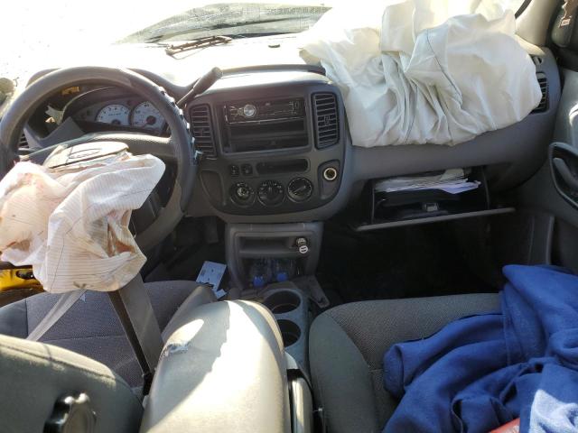 Photo 8 from auction – 2002 FORD ESCAPE XLT with VIN 1FMYU03152KA14281