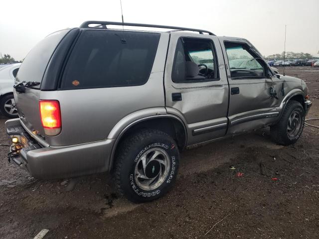 Photo 3 from auction – 2001 CHEVROLET BLAZER with VIN 1GNDT13W612119893