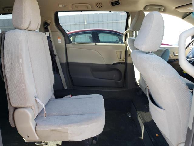 Photo 11 from auction – 2016 TOYOTA SIENNA LE with VIN 5TDKK3DC4GS721812