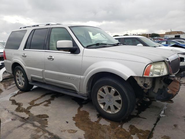 Photo 4 from auction – 2004 LINCOLN NAVIGATOR with VIN 5LMFU27R34LJ04428