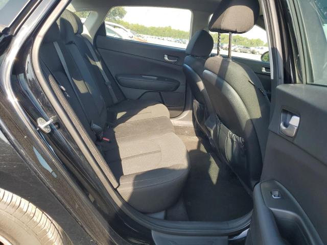 Photo 10 from auction – 2017 KIA OPTIMA LX with VIN 5XXGT4L32HG178490