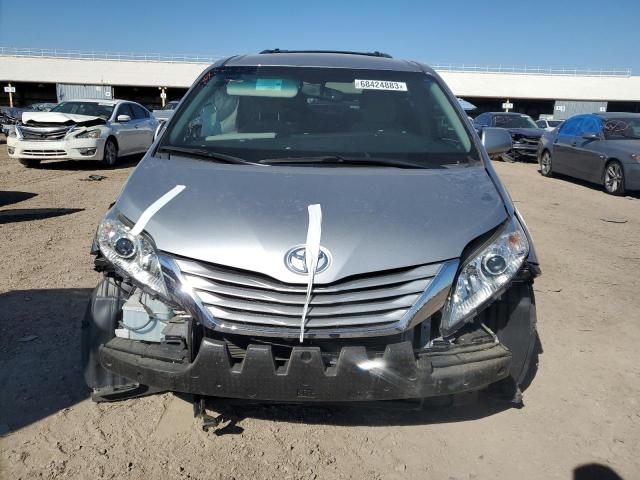 Photo 5 from auction – 2017 TOYOTA SIENNA LE with VIN 5TDKZ3DC6HS804543