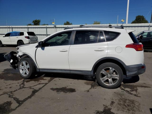 Photo 2 from auction – 2015 TOYOTA RAV4 LE with VIN JTMBFREV2FJ025260