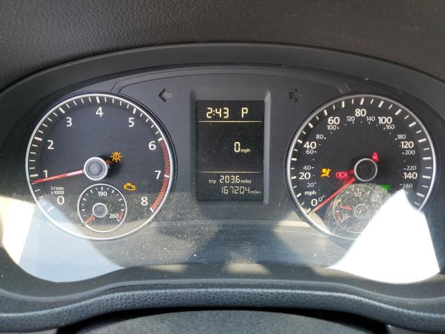 Photo 9 from auction – 2013 VOLKSWAGEN PASSAT S with VIN 1VWAP7A33DC043962