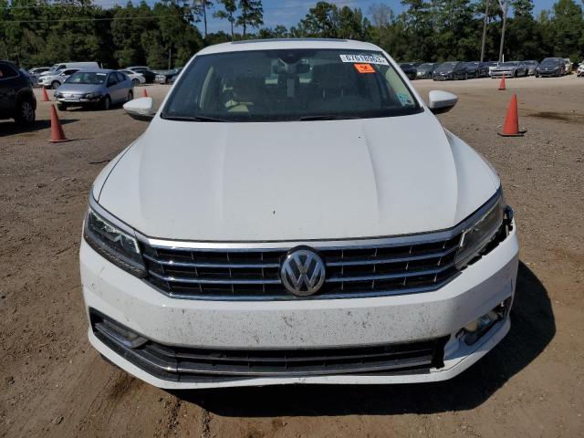 Photo 5 from auction – 2017 VOLKSWAGEN PASSAT with VIN 1VWCT7A36HC013882