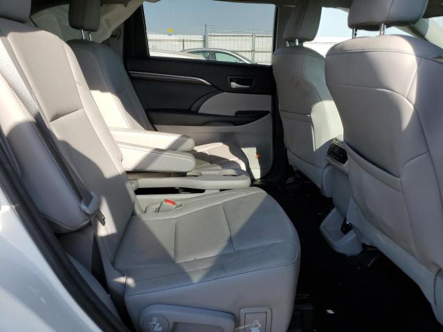 Photo 11 from auction – 2015 TOYOTA HIGHLANDER with VIN 5TDYKRFH6FS068551