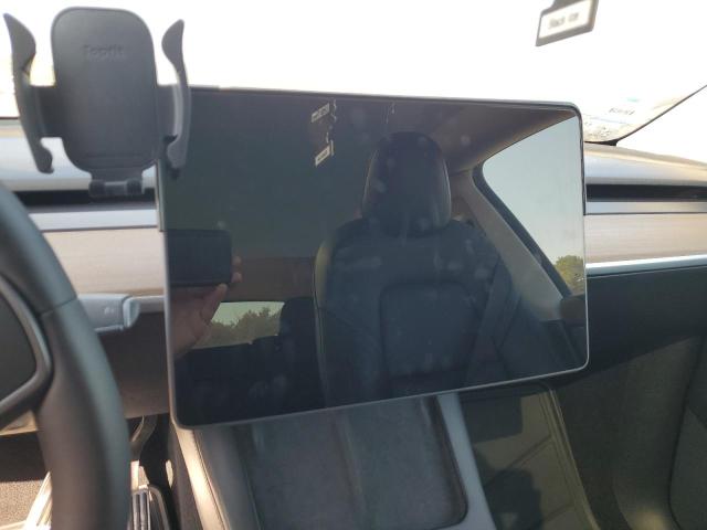Photo 9 from auction – 2021 TESLA MODEL Y with VIN 5YJYGDEE5MF122709