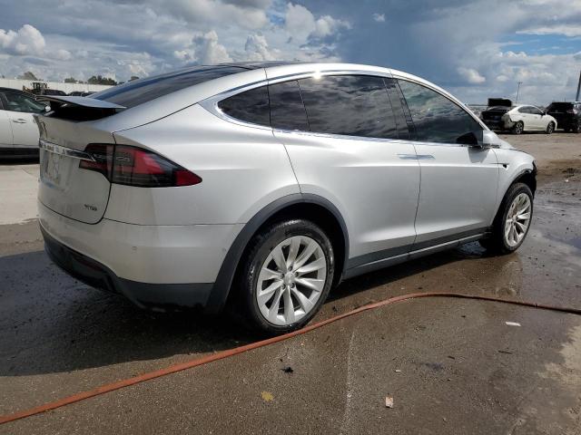 Photo 3 from auction – 2018 TESLA MODEL X with VIN 5YJXCDE26JF089907