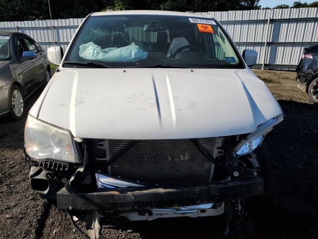 Photo 5 from auction – 2013 CHRYSLER TOWN & COU with VIN 2C4RC1BG3DR610355