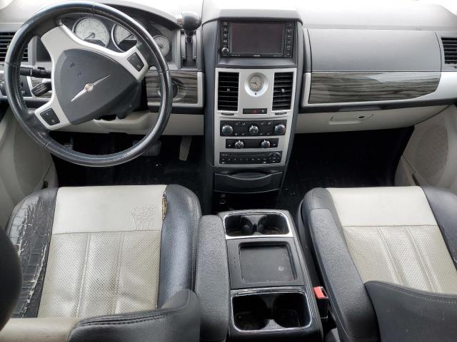 Photo 8 from auction – 2010 CHRYSLER TOWN & COU with VIN 2A4RR5DX2AR279843