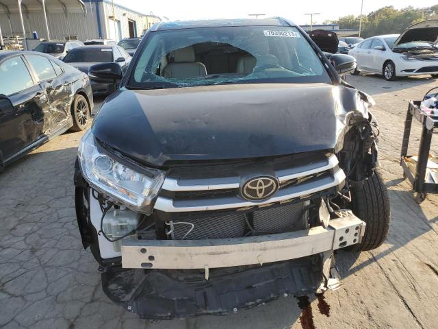 Photo 5 from auction – 2018 TOYOTA HIGHLANDER with VIN 5TDKZRFH4JS544810