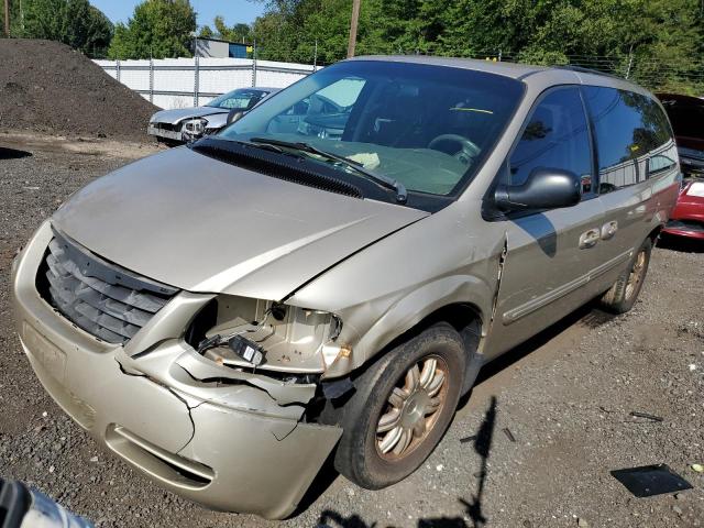 CHRYSLER TOWN & COU 2005 with VIN 2C8GP54L75R197496 - Photo from auction