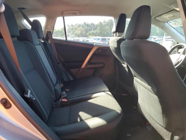 Photo 11 from auction – 2018 TOYOTA RAV4 LE with VIN 2T3BFREV3JW808193