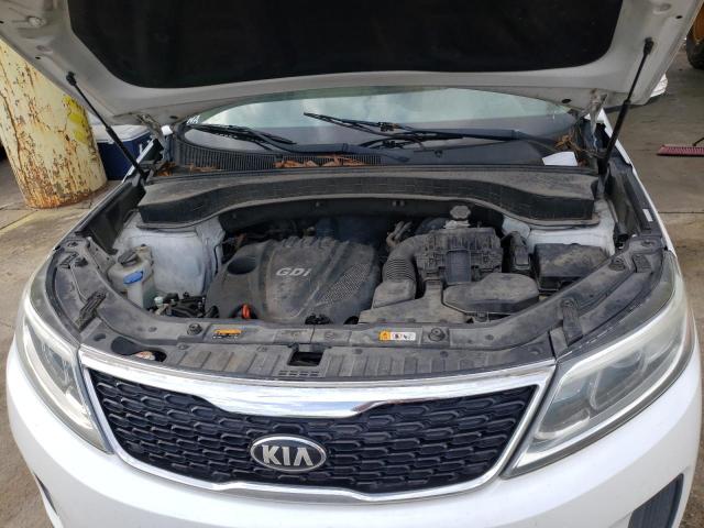 Photo 11 from auction – 2015 KIA SORENTO LX with VIN 5XYKT3A63FG660363