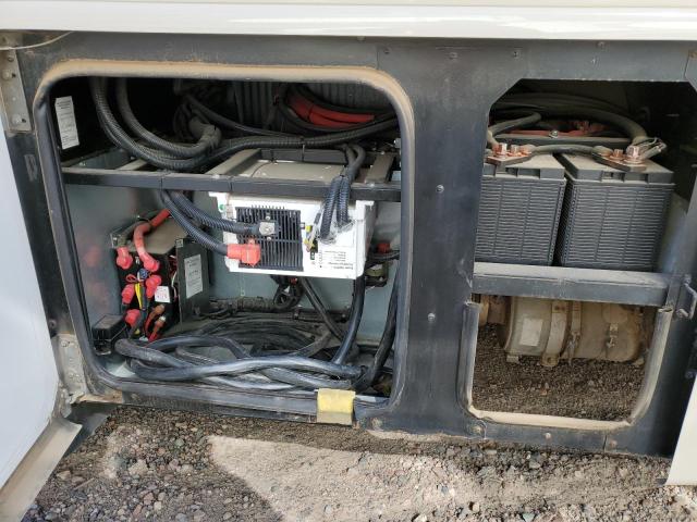 Photo 7 from auction – 2008 FREIGHTLINER CHASSIS X with VIN 4UZACJDT58CZ89635