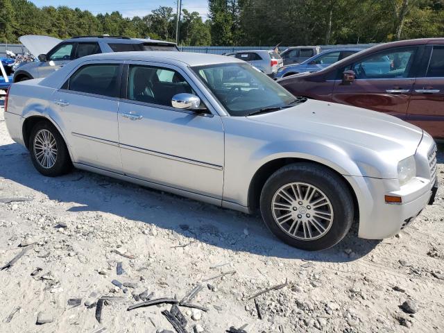 Photo 4 from auction – 2010 CHRYSLER 300 TOURIN with VIN 2C3CA5CV9AH104678
