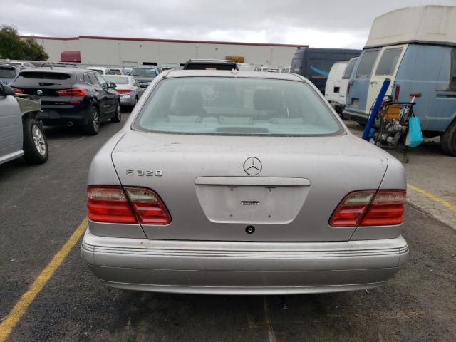 Photo 6 from auction – 2002 MERCEDES-BENZ E 320 with VIN WDBJF65J82B483380