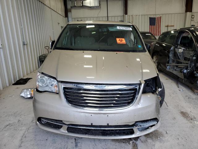 Photo 5 from auction – 2016 CHRYSLER TOWN & COU with VIN 2C4RC1GG7GR222607