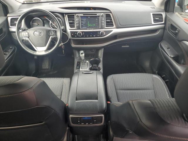Photo 8 from auction – 2016 TOYOTA HIGHLANDER with VIN 5TDBKRFHXGS282322