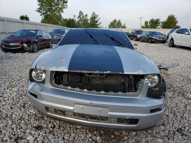 Photo 5 from auction – 2005 FORD MUSTANG with VIN 1ZVFT80N855143698